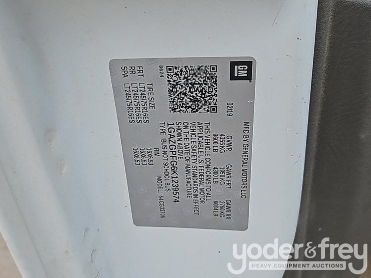 2019-chevrolet-3500-image-40