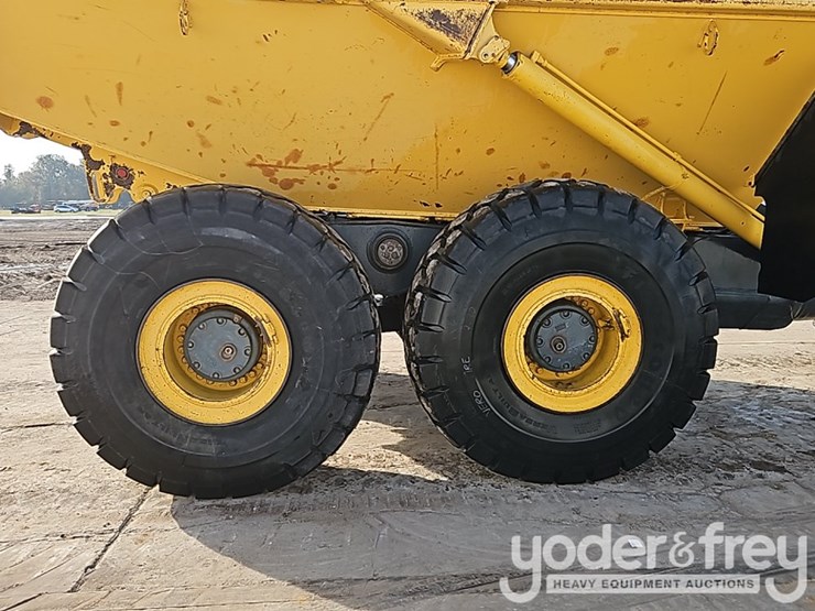 2015-komatsu-hm400-image-8