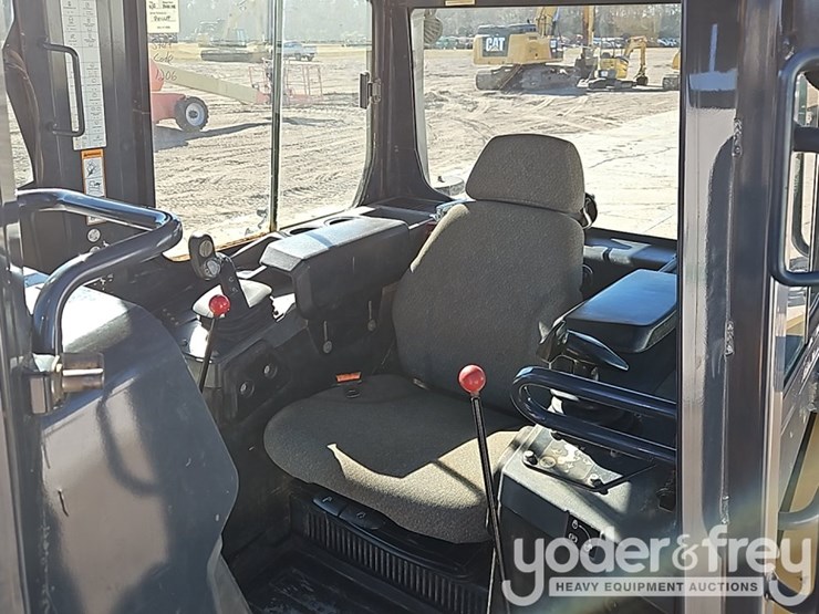 2018-deere-700k-lgp-image-29