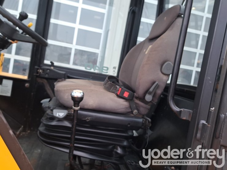 2019-jcb-940-image-30