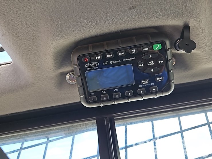 2021-case-tv450b-image-30