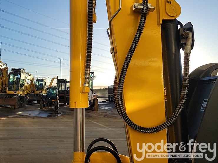 2024-komatsu-pc55mr-image-32