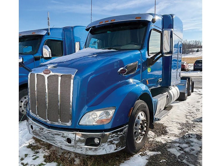 2020-peterbilt-579-image-1