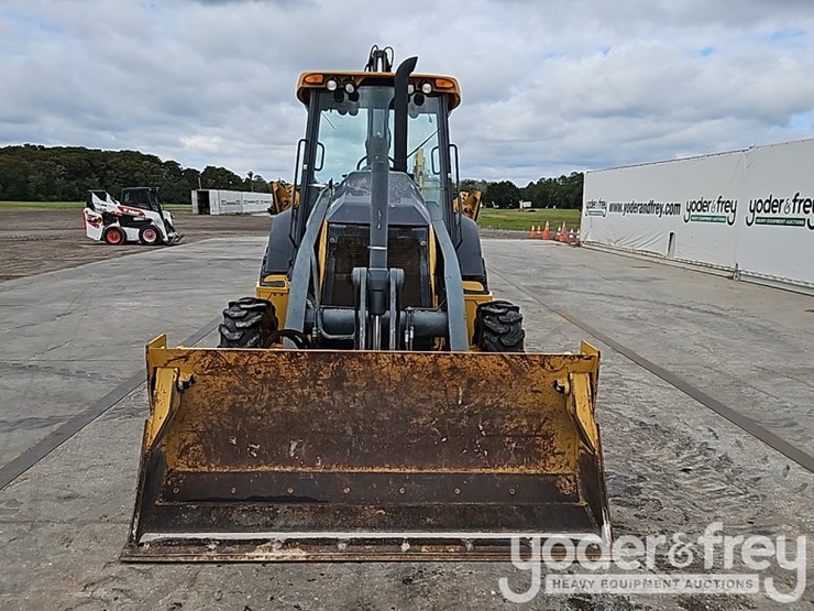 2015-deere-410l-image-13