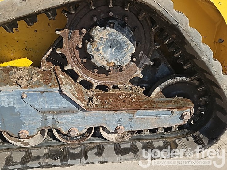 2023-deere-317g-image-19