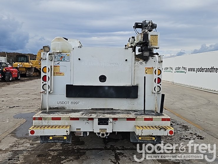 2017-ford-f550-image-13