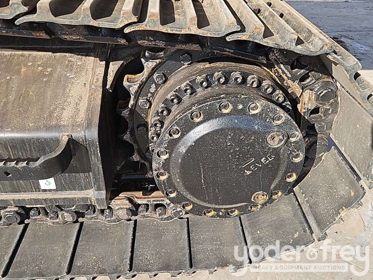 2020-caterpillar-320-image-27