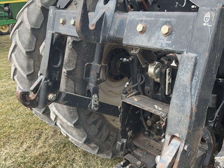 2012-new-holland-275-image-12