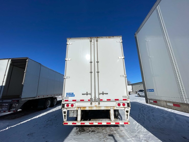 2023-stoughton-trailer-image-2