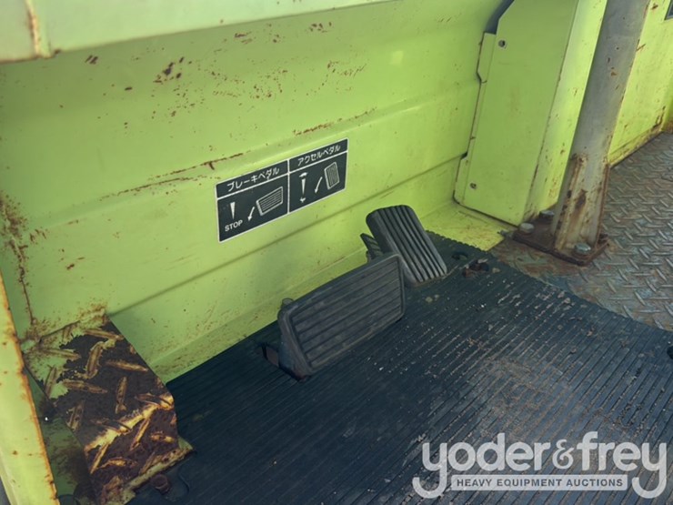 2010-yanmar-c30r-2b-image-22