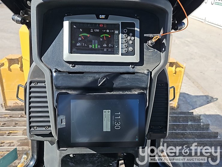 2022-caterpillar-d4-lgp-image-31