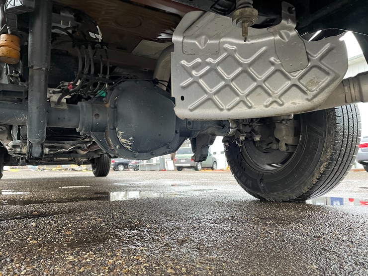 2021-ford-f350-xl-image-24