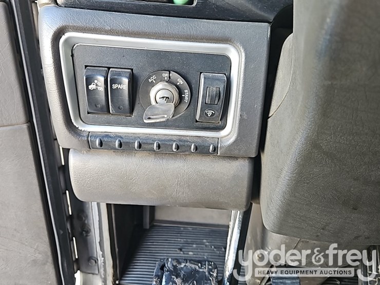 2009-kenworth-t800-image-46