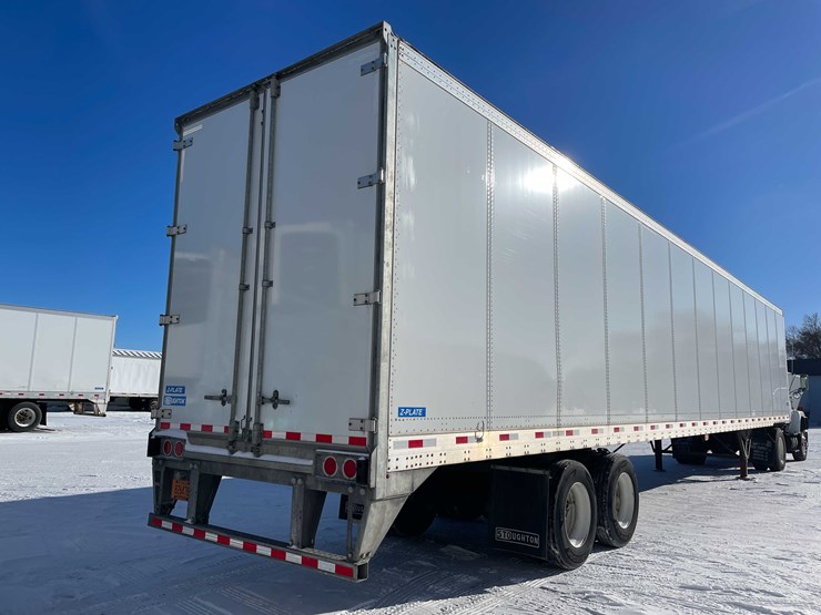 2023-stoughton-trailer-image-5