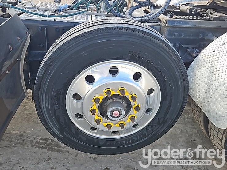 2009-kenworth-t800-image-15