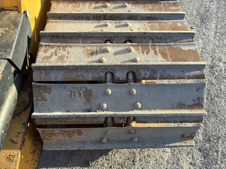 2016-caterpillar-d6n-lgp-image-54