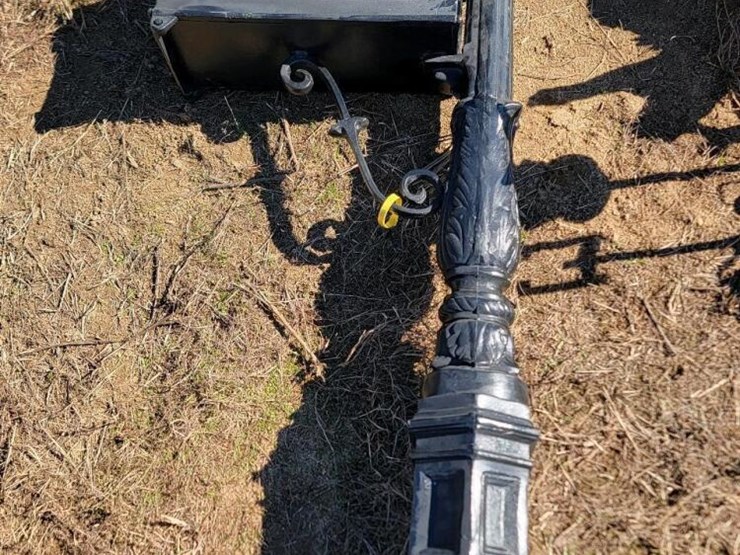 metal-mailbox-&-stand-image-1