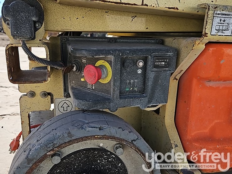 2016-jlg-1930es-image-16