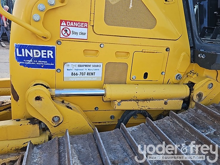 2021-komatsu-d51px-24-image-18