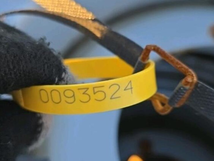 (2)-17.5-25-foam-filled-tires-image-3