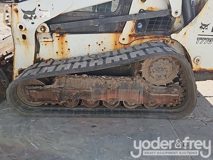 2017-bobcat-t770-image-15