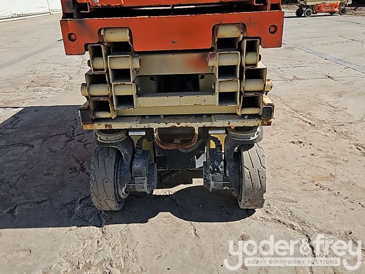 2017-jlg-1930es-image-9