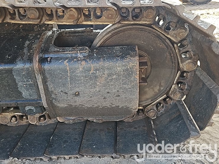 2017-caterpillar-330fl-image-29