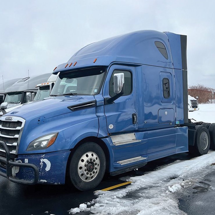 2019 FREIGHTLINER CASCADIA 126