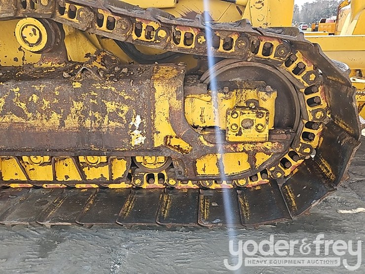 2022-komatsu-d61px-24-image-12