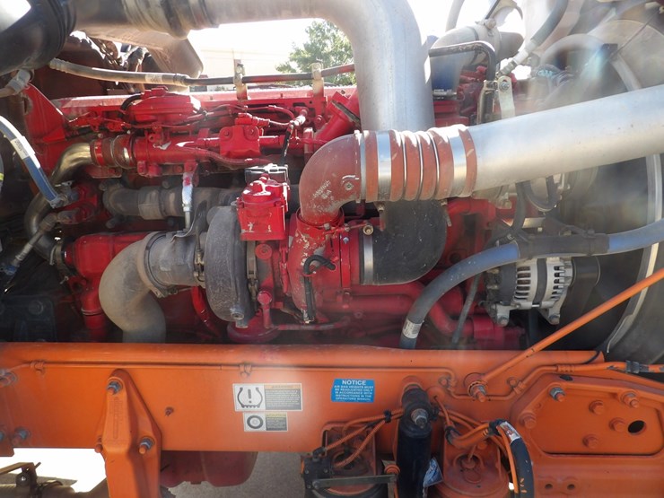 2022-peterbilt-389-image-26