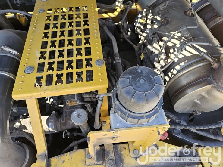 2021-komatsu-pc360-lc-11-image-35
