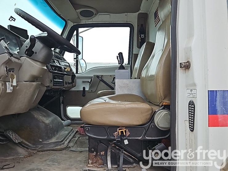 2007-sterling-lt7500-image-26