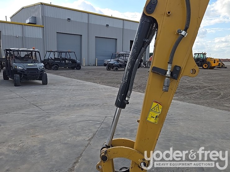 2021-caterpillar-303-image-33