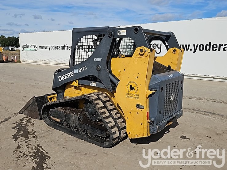 2016-deere-317g-image-4