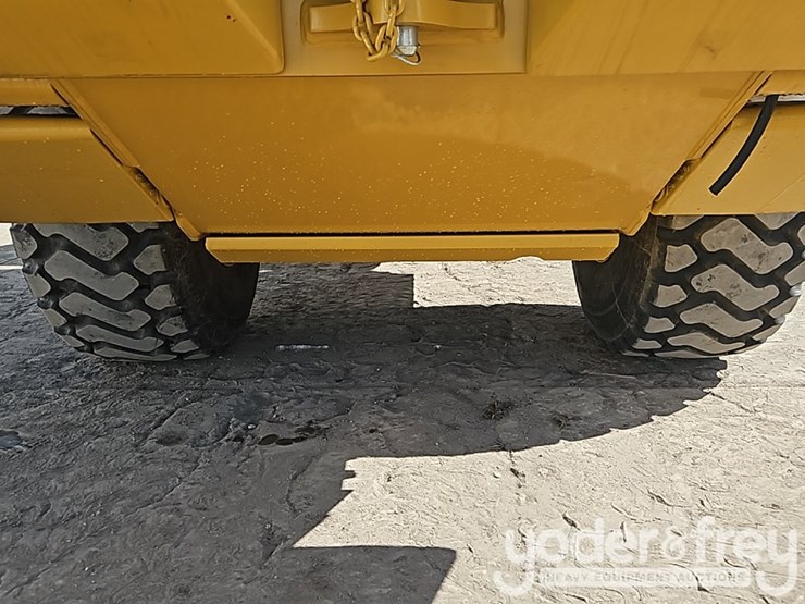 2026-caterpillar-930-image-30