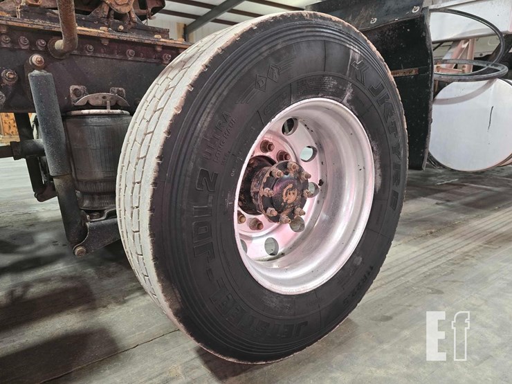 2006-mack-vision-cxn613-image-22