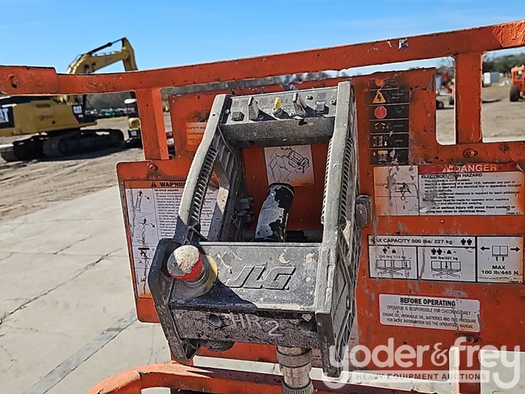 2016-jlg-1930es-image-14