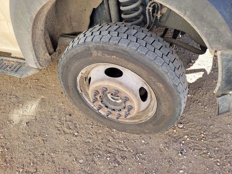 2019-ford-f550-image-30