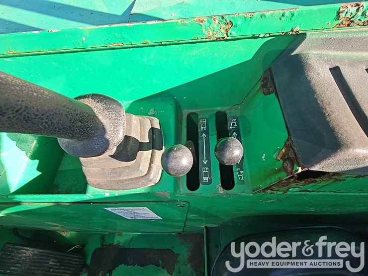 2016-sky-trak-6036-image-24