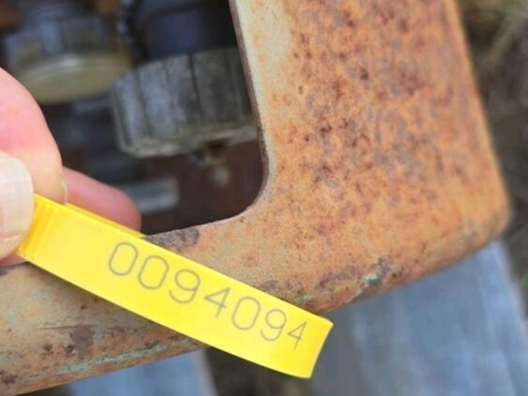 (4)-propane-tanks-for-forklift-image-2