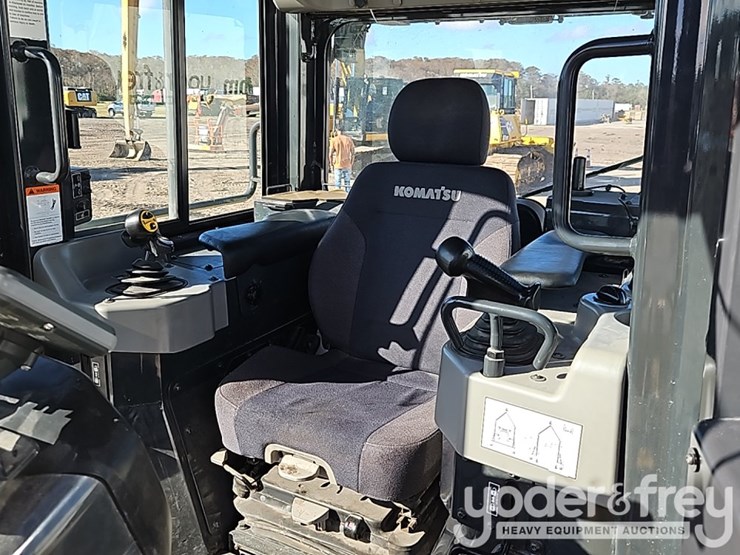 2021-komatsu-d51pxi-24-image-30