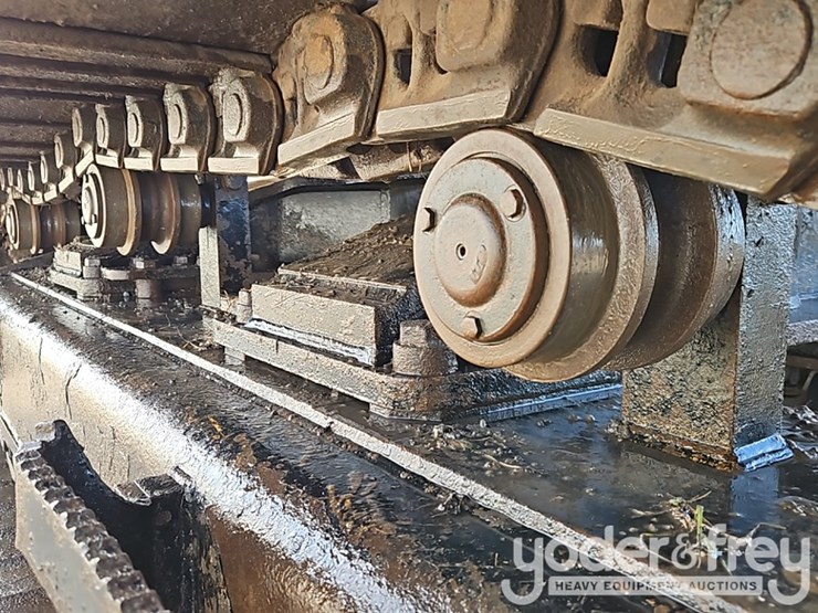 2019-caterpillar-352fl-image-13