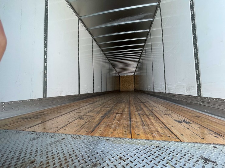 2022-stoughton-trailer-image-21