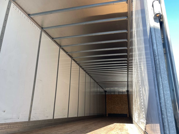 2022-stoughton-trailer-image-30