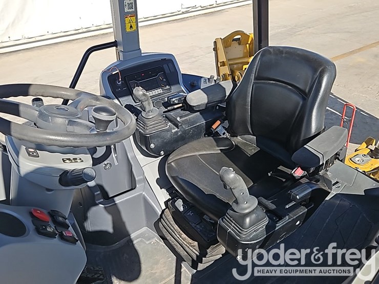 2023-caterpillar-420-xe-image-20