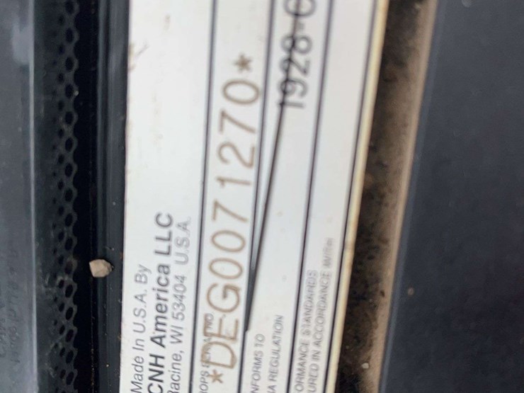 2012-new-holland-275-image-27