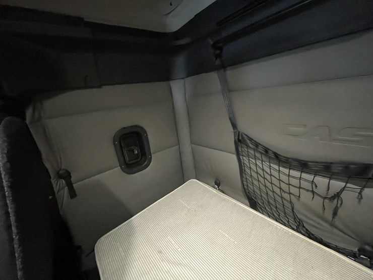 #6226-•-2021-freightliner-cascadia-semi-truck-(title-in-delay)-image-88