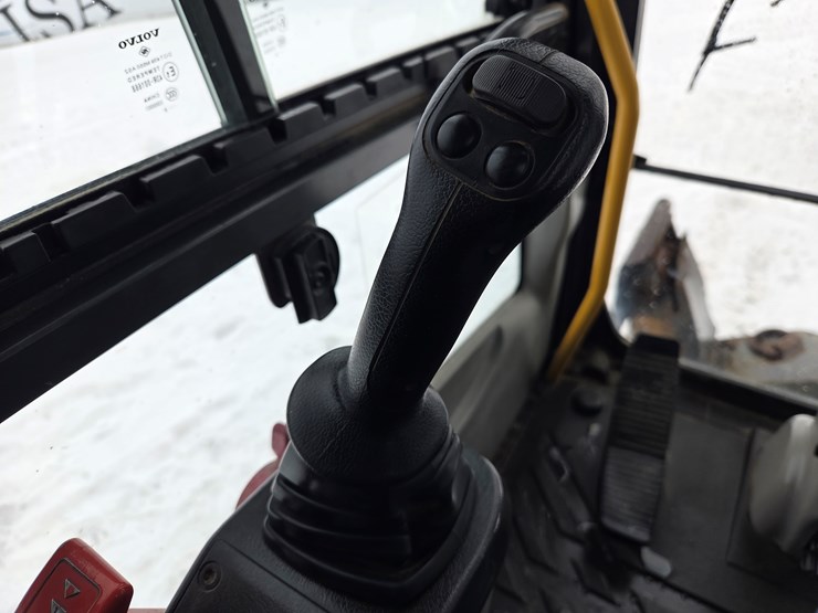 2010-volvo-ew180c-image-61