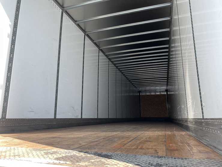 2022-stoughton-trailer-image-30