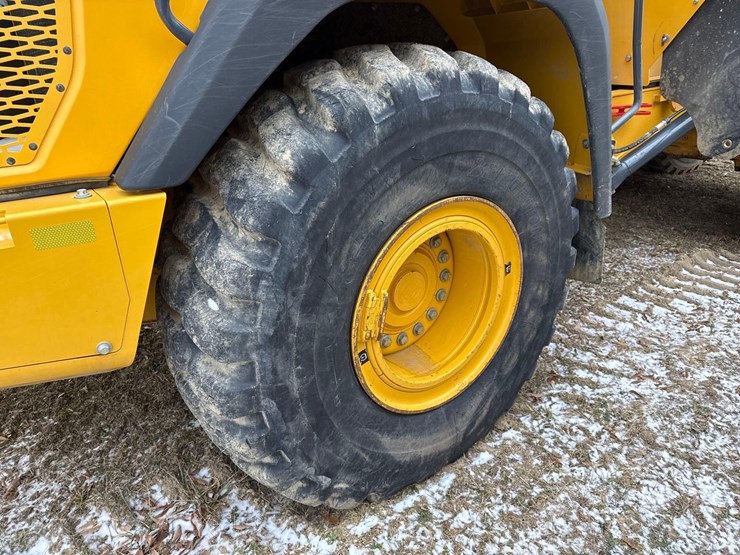 2024-deere-260p-image-14